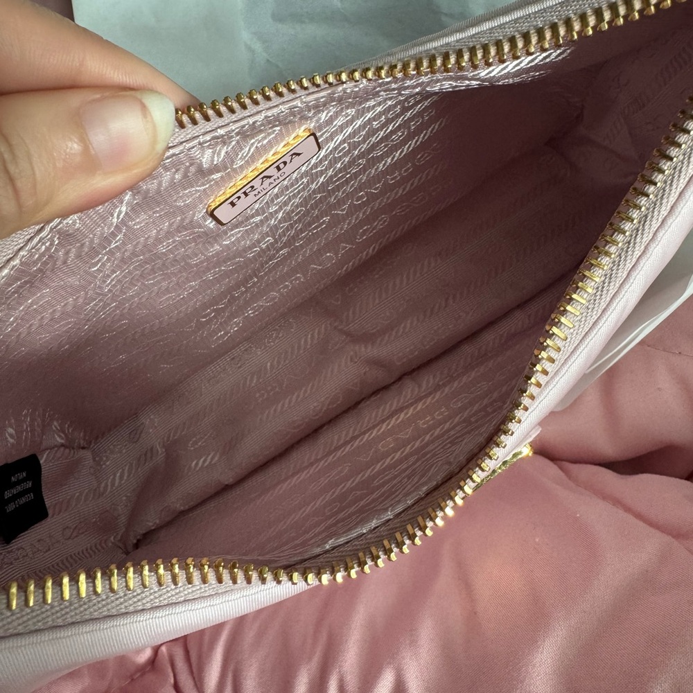 Prada Re-Edition 2005 Re-Nylon and Saffiano mini bag - Picture 7 of 10